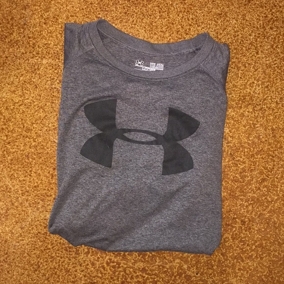 Under armour shirts! - Picture 4 of 8